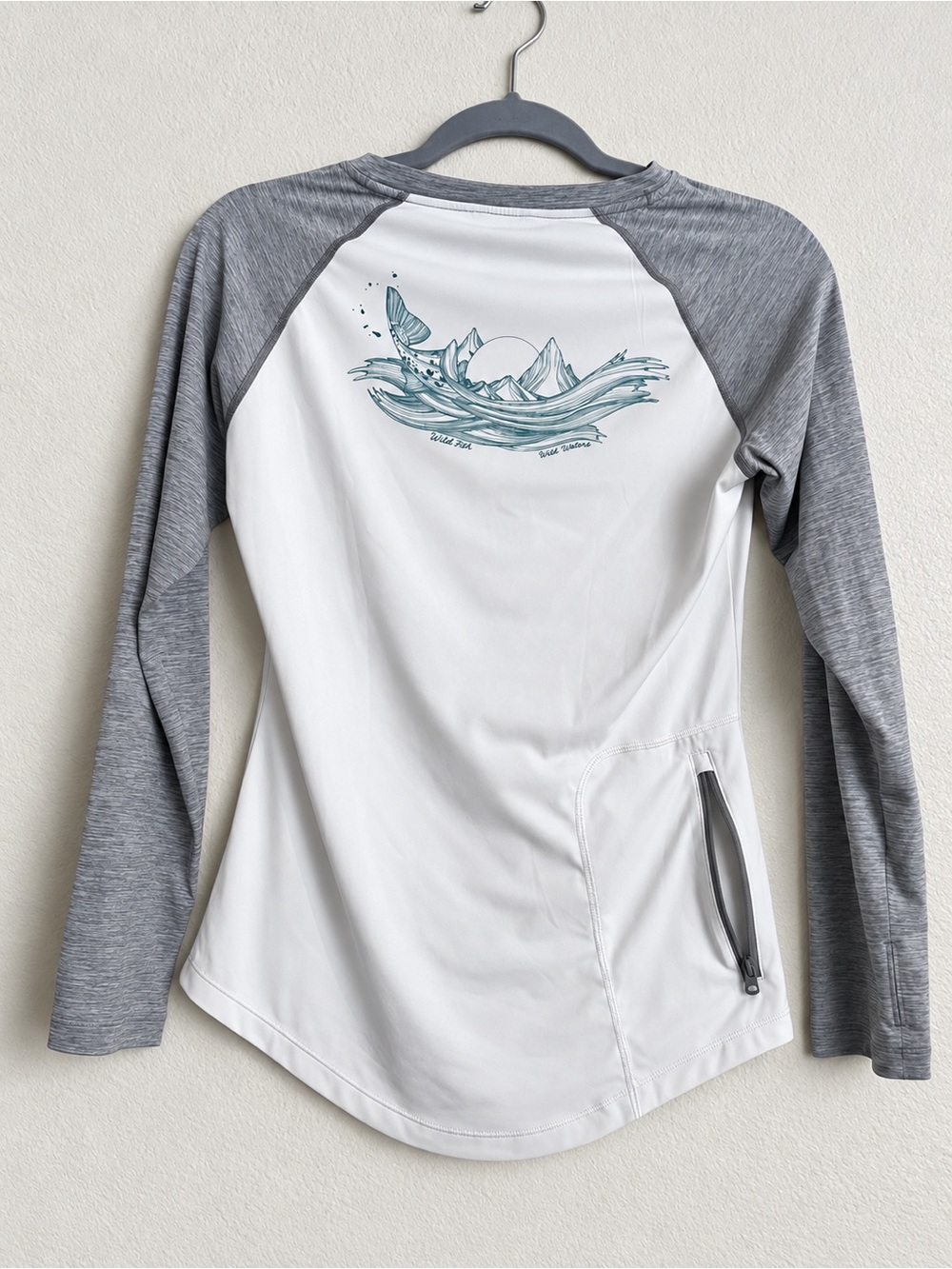 Patagonia Women's XS Long Sleeve Graphic Shirt